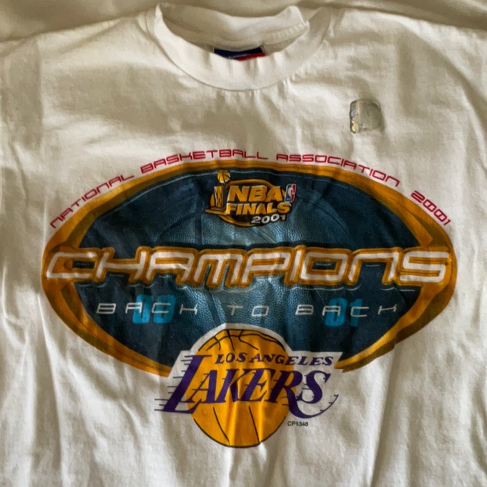 Rare LA Lakers nba finals 2001 back to back champions T-shirt size youth medium